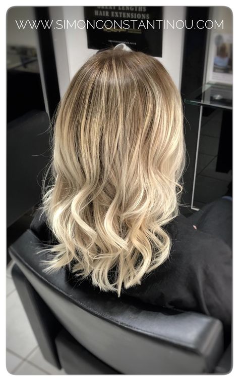 Blonde Root Fade, Root Fade Blonde Balayage, Lower Maintenance Blonde, Blonde Highlights With Root Tap, Bright Blonde Hair With Root Tap, Blonde Hair With Root Stretch, Root Stretch Hair, Blonde Hair Root Stretch, Root Stretch Hair Blonde