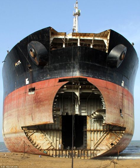 World's biggest ship graveyard - where huge tankers and cruise liners are scrapped on the shorefront and workers toil for £2 a day Tanker Ship, Ship Breaking, Oil Platform, Sea Port, Abandoned Ships, Cruise Liner, Merchant Marine, Ghost Ship, Post Apocalypse