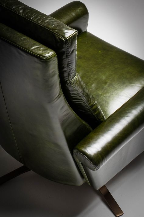 American Leather Comfort Air Nimbus Mont Blanc Evergreen Leather Green Leather Chair, Modern Rocking Chair, Living Room Redo, Luxury Chairs, Lighting Concepts, Room Redo, American Leather, Modern Lounge Chairs, Modern Lounge