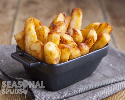 Chunky chips  | Vegetarian Potato Recipes | www.seasonalspuds.com British Chips, Vegetarian Potato Recipes, Cranberry Tartlets, Beef Wellington Bites, Triple Cooked Chips, Vegan Chips, Chunky Chips, Great British Food, Steak And Ale