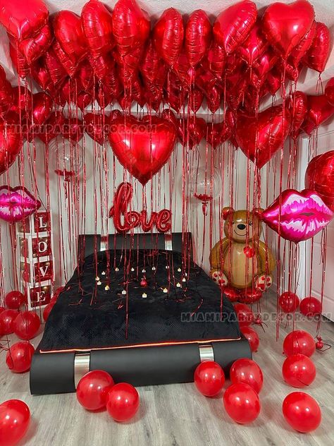 Birthday Balloon Setup - Miami Party Decor Room Surprise Decoration, Wedding Anniversary Room Decor Ideas, Anniversary Hotel Room, Hotel Anniversary Ideas Night, Surprise Room Decorations Boyfriend, Hotel Decorations For Girlfriend, Hotel Room Decorations Romantic, Romantic Surprise For Girlfriend, Room Decoration With Balloons