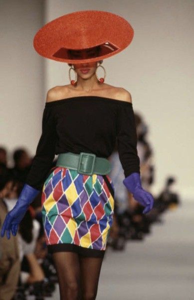 Yves Saint Laurent - Spring 1988 RTW Sonia Cole, 80s Runway Fashion, 80s Runway, 1987 Fashion, Vintage Outfit Inspiration, Ysl Rive Gauche, 80’s Fashion, Moon Fashion, 80's Fashion