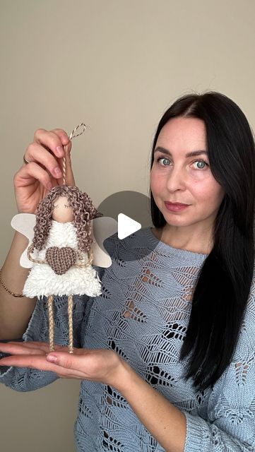 Macrame Angel Diy, Christmas Angels Diy, Angel Ornaments Diy, Diy Christmas Angel Ornaments, Diy Angel Ornaments, Christmas Angel Doll, Dolls Handmade Diy, Christmas Angel Crafts, Christmas Fabric Crafts