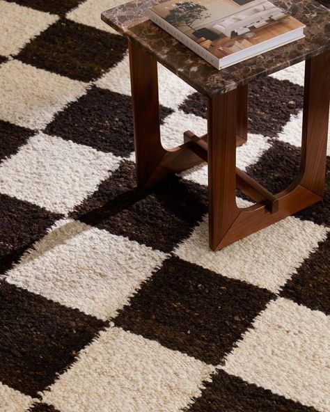 Indi Bedroom, Checkered Rug Bedroom, Teenage Hangout, Checker Rug, Hangout Space, Black And White Carpet, Mid Century Modern Apartment, Checkerboard Rug, Rug Black And White