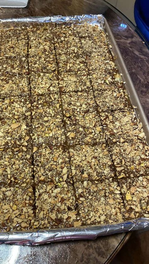 Best Toffee Ever - Super Easy Recipe | Allrecipes Cashew Toffee Recipe, Homemade English Toffee Recipe, Enstrom Toffee Copycat Recipe, Home Made Toffee, Buttery Toffee Recipe, Betty Crocker Toffee Recipe, Grandmas Famous English Butter Toffee, Easy Christmas Toffee, Club Crackers Toffee