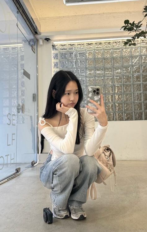 Tracy Sohn, Korean Fashion Aesthetic, Kpop Concert Outfit, Pics Ideas, Random Ideas, Korean Aesthetic, Causual Outfits, Pinterest Outfits, Cute Selfie Ideas