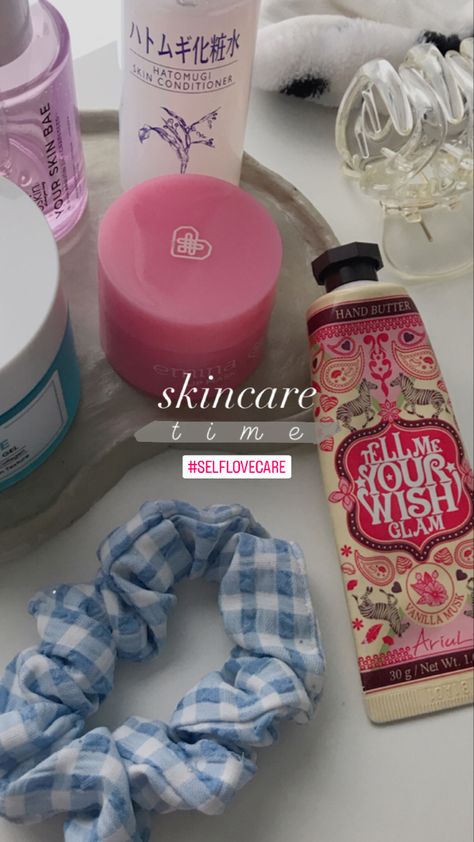 instagram story ideas Skincare Story Ideas, Skincare Instagram Story, Skincare Time, Skin Aesthetic, Story Ig, Skincare Organization, Inspiration Instagram, Beauty Influencer, Shark Tank