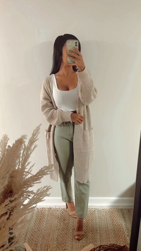 Outfit Ideas Summer Business Casual, Basic Outfits For Fall, 2023 Basic Outfits, Business Casual Outfits With Cardigans, Simple Shein Outfits, Meet The Teacher Night Outfit, Size 9 Women Outfits, Church Fits Casual, Casual Outfits For Work Jeans