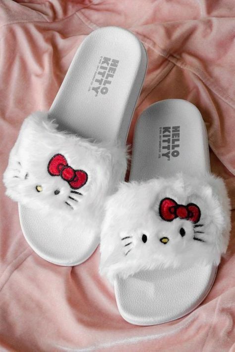 Hello Kitty Star Face, Hello Kitty Sandals, Hello Kitty Stuff To Buy, Hello Kitty Clothing, Hello Kitty Shopping, Hello Kitty Slippers, Hello Kitty Outfit, Girls Shoes Teenage, Accessories Hello Kitty