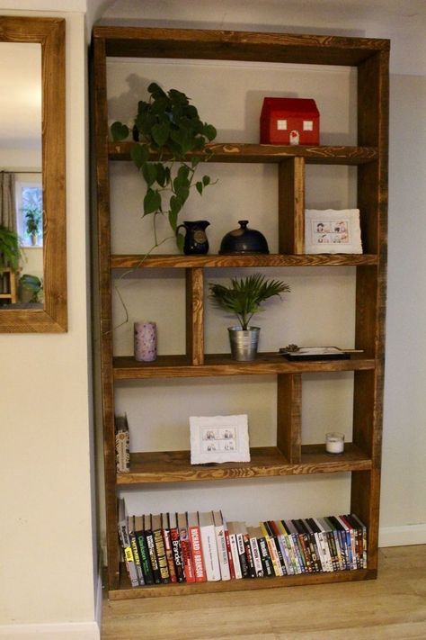 Rustic Shelves Living Room, Rustic Shelving Unit, Rustic Bookshelves, Minimalist Bookcase, Rustic Shelving, Shelf Designs, Diy Shelving, Writing Room, Dnevna Soba