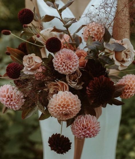 Dark Fall Wedding Flowers, Maroon Flowers Wedding, Autumn Floral Bouquet, November Bouquet Wedding, Moody November Wedding, Moody Fall Bridal Bouquet, Autumnal Bridal Bouquet, Fall Wedding Flowers Decor, Dark Academia Bouquet