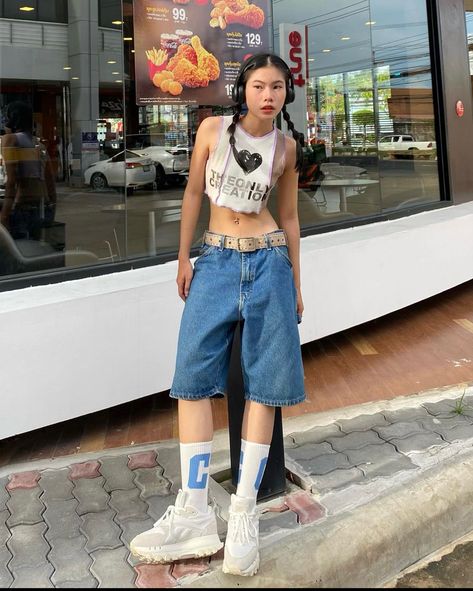 Cargo Shorts Outfits Women, Jorts Outfit, Jean Short Outfits, Outfit Denim, Shorts Outfits Women, Streetwear Fashion Women, Swaggy Outfits, Inspired Outfits, Harajuku Fashion