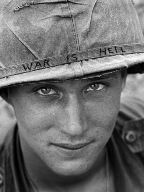 The Powerful Vietnam War Photos That Made History | Here & Now Rare Historical Photos, Unknown Soldier, South Vietnam, Powerful Images, Army Soldier, American Soldiers, Vietnam Veterans, White Photo, Photojournalism