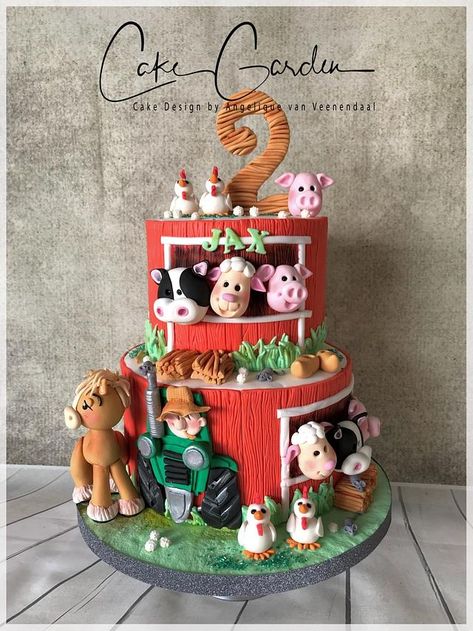 Old McDonald had a farm cake love making this cake Old Macdonald Birthday, Mcdonalds Birthday Party, Farm Birthday Cakes, Barnyard Cake, Old Mcdonald, Farm Animal Cakes, Farm Cookies, Barnyard Birthday Party, Farm Theme Birthday