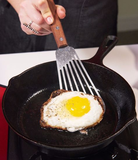 Once the edges are browned and crispy, the white is almost 100% set, and while the yolk is still bright yellow and runny, remove the egg from the pan. A fish spatula is perfect here. Fry An Egg, Perfect Fried Egg, New Air Fryer Recipes, Holiday Party Foods, Egg Recipes For Breakfast, Breakfast Tacos, Egg Dish, Egg Breakfast, Real Art