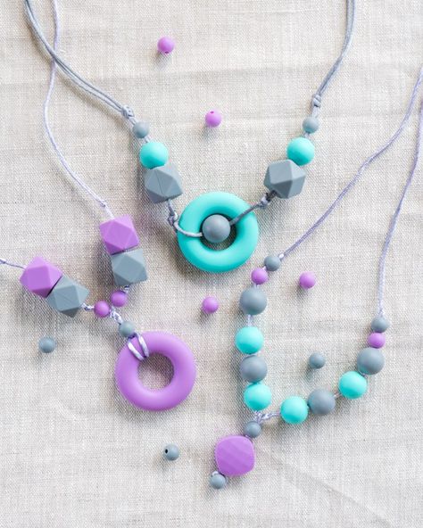 Silicone Teething Necklace Tutorial - How to make a Silicone Nursing Necklace. These tips are helpful for stringing any difficult beads! Silicone Beads Necklace, Pear Shaped Diamond Necklace, Sensory Necklace, Baby Diy Sewing, Diamond Circle Necklace, Silicone Teething Necklace, Silicone Necklace, Good Luck Necklace, Nursing Necklace