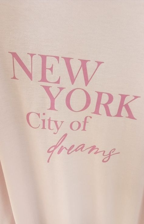 Nitya Core, Nyc Pink Aesthetic, New York Pink Aesthetic, Pink Nyc Wallpaper, Pink Nyc Aesthetic, I Love Nyc Aesthetic, Pink New York Aesthetic, I Heart Nyc Shirt Aesthetic, New York City Pink Aesthetic