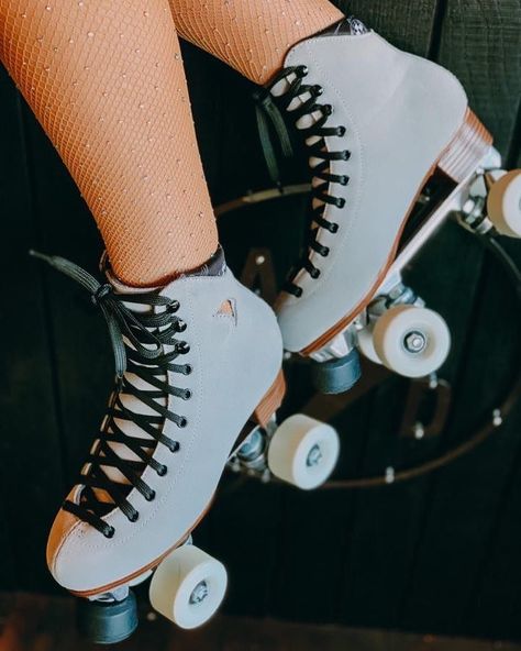 Moonlight Roller on Instagram: “We’ve been keeping a big secret and it’s time to let the cat out of the bag!🐱 • INTRODUCING: Our newest creation, The Moon Boot 🌙 Coming to…” Roller Skate Aesthetic, Roller Skating Aesthetic, Roller Skating Pads, Roller Skate Parts, Girls Roller Skates, Austin Shopping, Character Faces, Skate Aesthetic, Skating Aesthetic