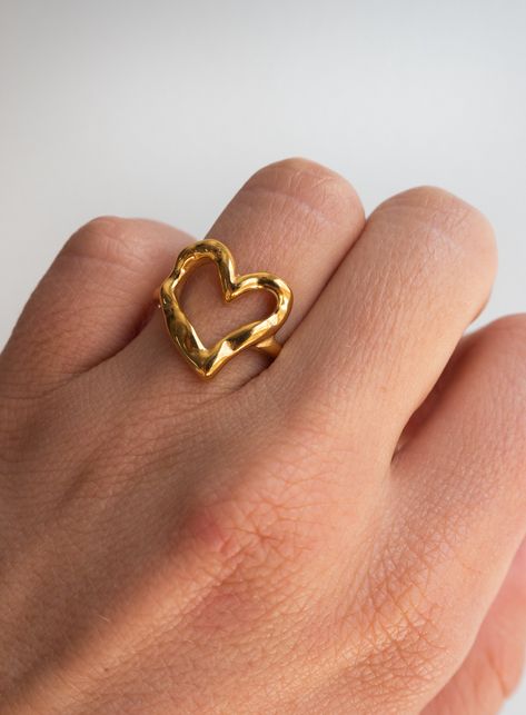 Open Heart Ring 18K Gold Plated Stainless Steel Runs True to Size Water Resistant Gold Rings Heart, Cute Rings Aesthetic, Gold Heart Rings, Fantasy Earrings, Open Heart Ring, Heart Jewellery, The Bling Ring, Heart Rings, Gold Heart Ring