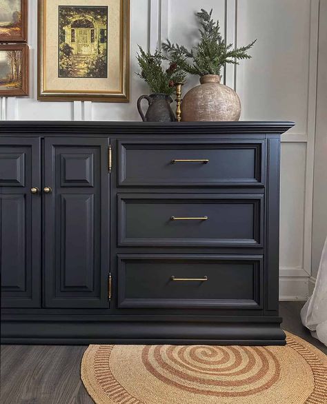 Painted Sideboard Ideas, Black Paint Colors, Sideboard Makeover, Solid Oak Sideboard, Fake Walls, Painted Furniture Ideas, Black Painted Furniture, Bedroom Furniture Makeover, Painted Sideboard