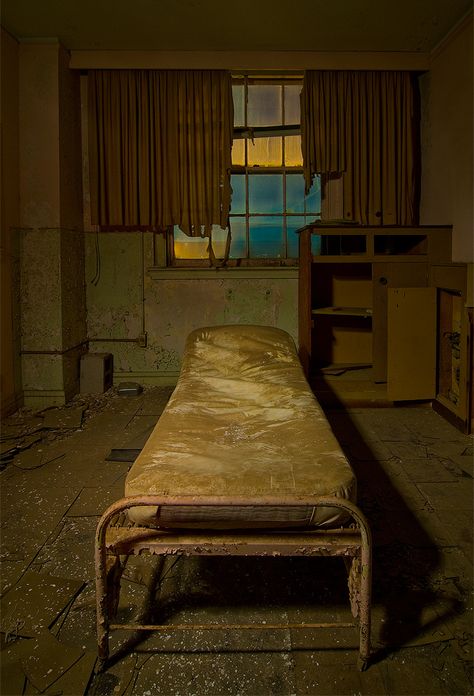 Mineral Wells Texas, Water Hotel, Old Hotel, Dirty Room, Dream Core, Abandoned Hotels, Mineral Wells, Haunted Hotel, Most Haunted Places