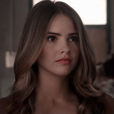 Icon Teen Wolf Malia, Lydia Teen Wolf, Malia Hale, Malia Tate, Shelley Hennig, Davina Claire, Wolf Character, Teen Wolf Mtv, Celebrity Faces