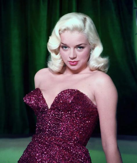 Who was Diana Dors and did she have any children? | The US Sun Jean Simmons, Diana Dors, Vivien Leigh, Rita Hayworth, Actrices Hollywood, British Actresses, Blonde Bombshell, Golden Age Of Hollywood, Vintage Hollywood