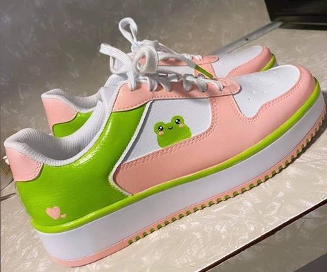 Shoes Design Ideas, Colorful Sneakers, Preppy Shoes, Kawaii Shoes, Shoes Ideas, Shoes Design, Cute Nike Shoes, Cute Sneakers, Cute Nikes