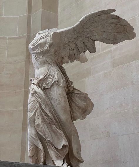 nike aesthetic Winged Victory Of Samothrace, Winged Victory, Greek Statues, Angel Statue, Rennaissance Art, Greek Mythology Art, Greek Sculpture, Louvre Museum, Mythology Art