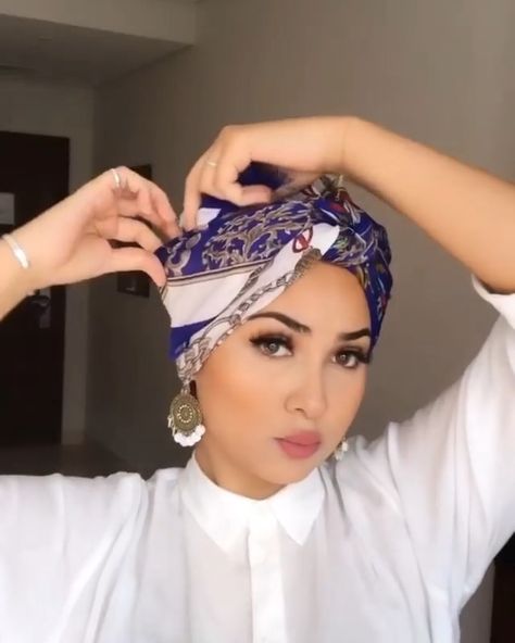 Turban Outfit, Tie A Turban, Hijab Turban Style, Extra Wide Headband, Turban Tutorial, African Hair Wrap, Turban Hijab, Hair Wrap Scarf, Hijab Style Tutorial