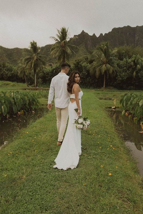 Hawaii Wedding Dress, Jungle Wedding, Hawaii Wedding Photography, Ranch Weddings, Kualoa Ranch, Outdoor Wedding Photography, Boho Beach Wedding, Hawaii Elopement, Oahu Wedding