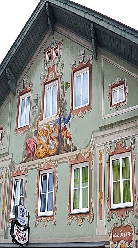 Bavarian Painted House Ornate Architecture, Alpine Decor, Germany Architecture, German Bakery, German Houses, Painted House, German Architecture, House With Balcony, Garmisch Partenkirchen