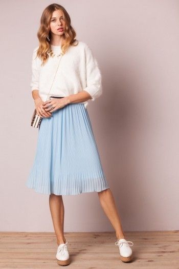 Light Blue Pleated Skirt Outfit, Blue Midi Skirt Outfit, Blue Pleated Skirt Outfit, Midi Skirt Outfit Winter, Blue Skirt Outfits, Apostolic Style, Light Blue Skirts, Pleaded Skirt, Outfit Office