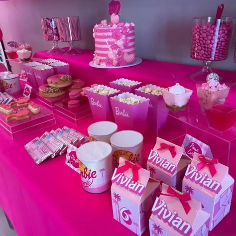 Come on barbie, let's go party  | CatchMyParty.com Grown Up Barbie Party, Barbie Party Theme Ideas, Barbie Birthday Party Food, Barbie Dessert Table, Malibu Barbie Party, 5th Birthday Party Ideas, Barbie Birthday Party, Birthday Party Outfits, 10th Birthday Parties