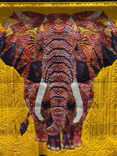 Elephant quilt stitch work Elephant Abstractions Quilt, Elephant Abstractions, Elephant Quilts, Craft Elephant, Elephant Quilts Pattern, Violet Craft, Puzzle Quilt, Quilting Stitch Patterns, Wall Quilt Patterns