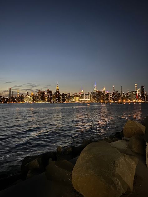 #nyc #skyline #aesthetic #ocean #newyorkcity #newyork #driveinmovie Nyc Beach Aesthetic, Costal City Aesthetic, Ocean City Aesthetic, Nyc Skyline Aesthetic, Nyc Beach, Skyline Aesthetic, Dream Life Goals, Aesthetic Ocean, Frutiger Aero