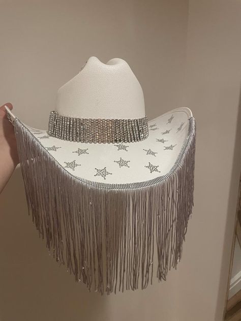 Cowboy Hat Bride, Bachelorette Party Country, Fringe Cowboy Hat, Custom Cowboy Hats, Love On Tour Outfits, Cowgirl Style Outfits, Nashville Bachelorette Party, Cowboy Aesthetic, Cowgirl Birthday Party