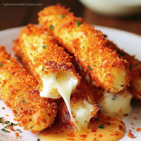 Cheesy Doritos Encrusted Mozzarella Sticks - Crunchy and Gooey Snack Recipe - My Home Made Recipe Philly Cheese Steak Dip, Fried Cheese Sticks, Salmon Meatballs, Garlic Bread Pizza, No Bake Banana Pudding, Mozzarella Cheese Sticks, Pecan Tarts, Cracker Toffee, Saltine Crackers