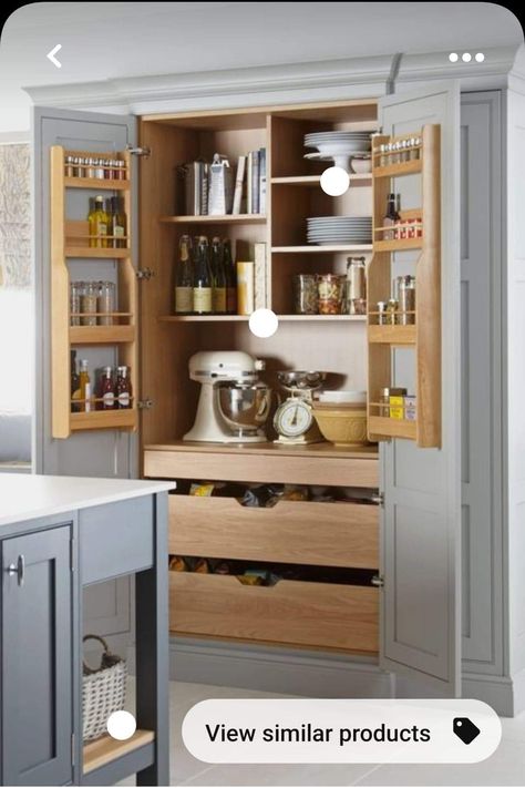 Organiser Cucina, Kitchen Larder, Larder Cupboard, Desain Pantry, Pantry Cupboard, Transitional Decor Kitchen, Kitchen Pantry Cabinets, Small Space Kitchen, Design Room