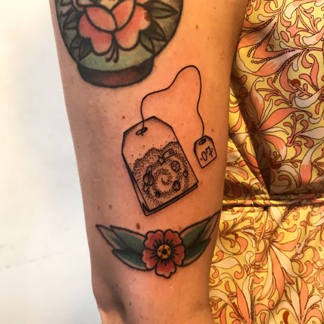 Tea Cup With Tea Bag Tattoo, Cracked Teacup Tattoo, Spill The Tea Tattoo, Yea Bag Tattoo, Tea Bag Tattoo Small, Iced Tea Tattoo, Sweet Tea Tattoo, Tea And Toast Tattoo, Tea Tattoo Ideas