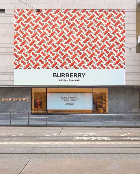 Mun Hyung Lee(Morris Lee) on Instagram: “The Peter Saville-designed Burberry logo is part of a strategy to realign the British label on the international stage. Saville looked to a…” Designers Republic, Peter Saville, Monogram Art, People Brand, Brand Creation, Burberry London, 로고 디자인, London England, Brand Logo