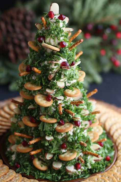 Charcuterie Chalet - Snowflakes & Coffeecakes Cooking School Boursin Christmas Tree, Tree Appetizer, Cheese Tree, Appetizer Christmas, Christmas Tree Food, Santa Party, Ball Recipes, Christmas Cheese, Elegant Appetizers