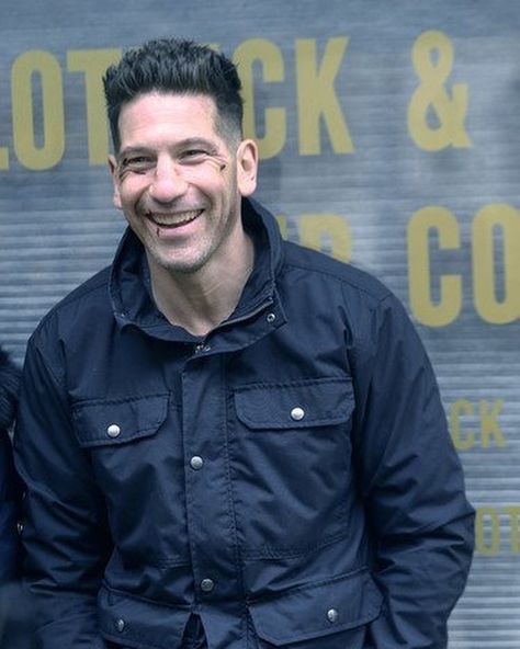 Jon Bernthal filming The Punisher season 2 - HIS SMILE <3 Jon Bernthal Smile, Joe Bernthal, Punisher Season 2, John Bernthal, Clue Board, Men Celebrities, Rose Wilson, Police Uniform, Frank Castle