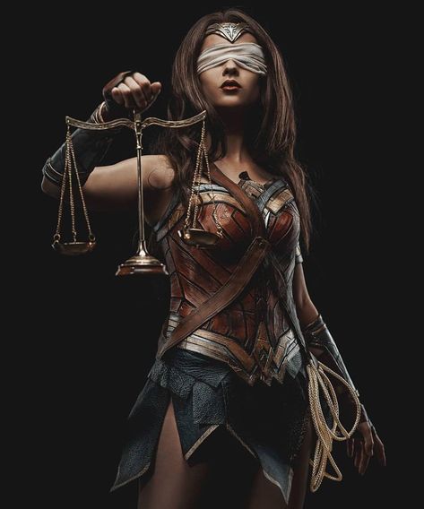 برج الميزان, Wonder Woman Cosplay, Wonder Woman Art, Lady Justice, Reference Pics, Dc Super Hero Girls, New 52, Space Ships, Hero Girl