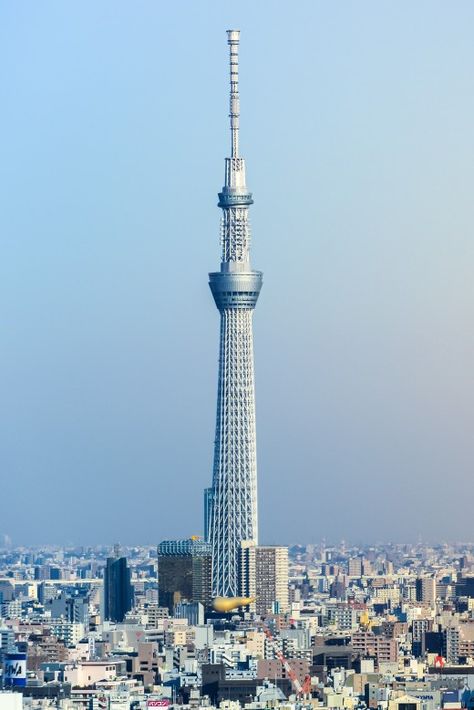 Tokyo Skytree.  The world's second tallest structure. Tadao Ando, Canton Tower, Tallest Building In The World, Modern Japanese Architecture, High Building, Tokyo Skytree, Tower Building, Skyscraper Architecture, Sky Tree