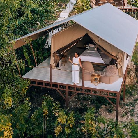 9 Cool And Affordable Glamping Sites In Bali For Your Next Getaway - TheBaliGuideline Ubud Palace, Bbq Night, Bali Holiday, Glamping Tents, Crystal Bay, Glamping Resorts, Bali Holidays, Cool Places, Nusa Penida