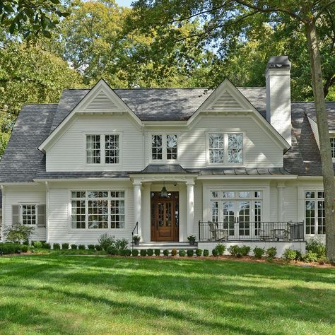 Linda MacArthur Architect | Is this what they mean by “green with envy”? The grass, the trees and a crisp white cottage is like a pot of gold at the end of a rainbow… | Instagram White House White Shutters, Traditional Cottage Exterior, White Traditional House, White House Green Shutters, White Exterior House, White Cottage Exterior, Cottage Facade, Vintage House Exterior, Modern Cottage Exterior