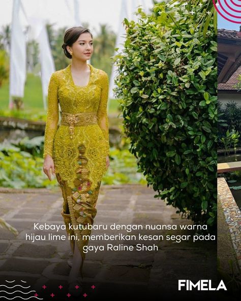 Kebaya kutubaru memiliki model yang terlihat sederhana, namun memberikan kesan manis bagi siapa saja yang mengenakannya. Maka tidak heran, jika jenis kebaya yang satu ini seringkali diandalkan sebagian besar perempuan.⁣ ⁣ Kebaya klasik yang satu ini juga diminati banyak artis tanah air. Kebaya kutubaru yang mereka kenakan pun turut menjadi inspirasi perempuan lainnya.⁣ _⁣ Images : @maudyayunda @therealdisastr @ralineshah @prillylatuconsina96 @bebytsabina @itsmebcl⁣ #Kutubaru #Kebaya #MaudyAyu... Instagram, Kebaya Bali, Kebaya, Instagram Feed