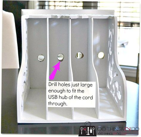 Diy Docking Station, Chromebook Storage, Ipad Charging Station, Ipad Storage, Charging Stations, Home Organisation, Charging Station, Classroom Organization, Decor Rustic