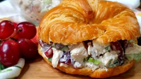 Best Chicken Salad With Grapes and Pecans | DIY Joy Projects and Crafts Ideas Chicken Salad Croissant, Best Chicken Salad, Salad With Grapes, Cherries Salad, Chicken Salad With Grapes, Croissant Sandwich, Turkey Salad, Country Chicken, Resep Salad